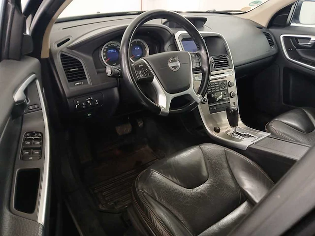 Volvo xc60 2.4 d5 awd summum , ; 31-kbb-1 - afbeelding 19 van  23