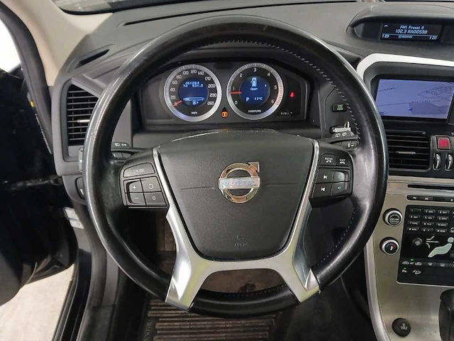 Volvo xc60 2.4 d5 awd summum , ; 31-kbb-1 - afbeelding 21 van  23