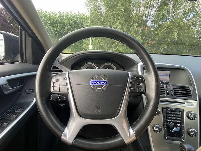Volvo xc60 2.4 d5 awd summum | 48-tpt-1 - afbeelding 9 van  36
