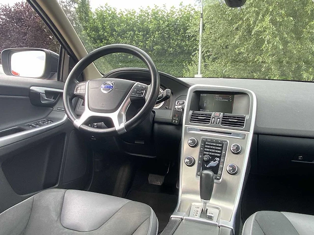 Volvo xc60 2.4 d5 awd summum | 48-tpt-1 - afbeelding 25 van  36