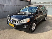Volvo xc60 2.4 momentum - personenauto - afbeelding 1 van  13