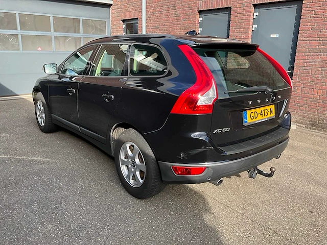 Volvo xc60 2.4 momentum - personenauto - afbeelding 8 van  13