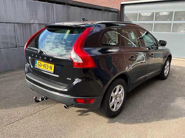 Volvo xc60 2.4 momentum - personenauto - afbeelding 10 van  13