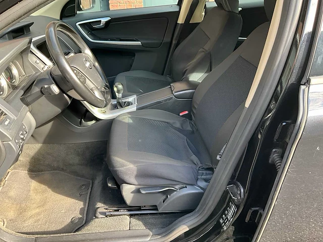 Volvo xc60 2.4 momentum - personenauto - afbeelding 12 van  13