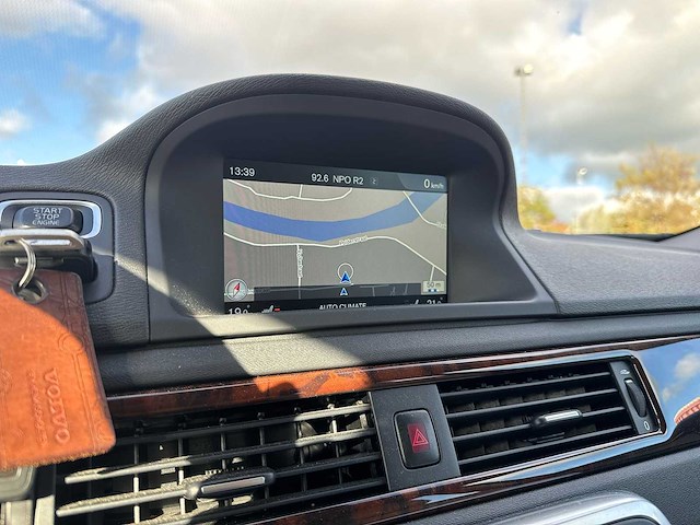 Volvo xc70 2.0 d4 fwd nordic+ 2014 | 6-xjr-85 - afbeelding 10 van  24