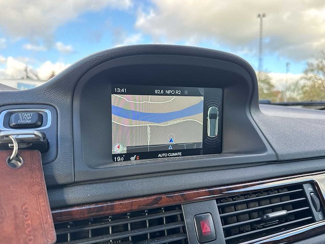 Volvo xc70 2.0 d4 fwd nordic+ 2014 | 6-xjr-85 - afbeelding 13 van  24