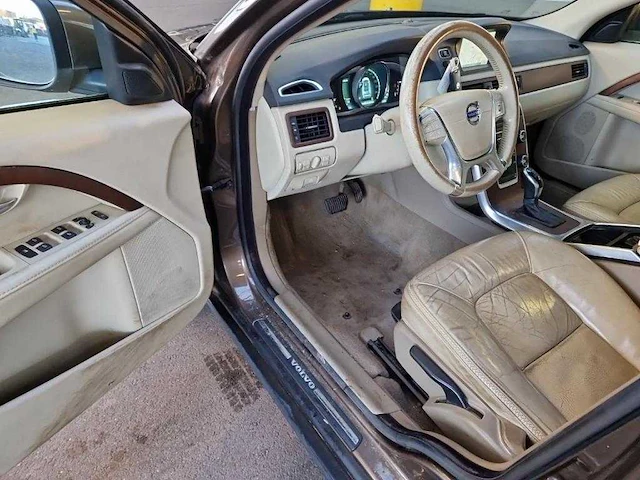 Volvo xc70 2.0 d4 fwd nordic automaat; 1-snd-17 - afbeelding 19 van  20