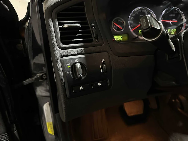 Volvo xc70 2.4 d5 momentum -automaat- 185pk 2007, 32-gff-8 youngtimer - afbeelding 11 van  39