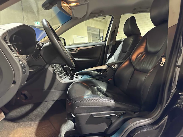 Volvo xc70 2.4 d5 momentum -automaat- 185pk 2007, 32-gff-8 youngtimer - afbeelding 24 van  39