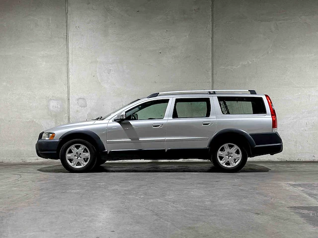 Volvo xc70 2.5 t momentum 209pk 2006, 84-tk-vn - afbeelding 9 van  41