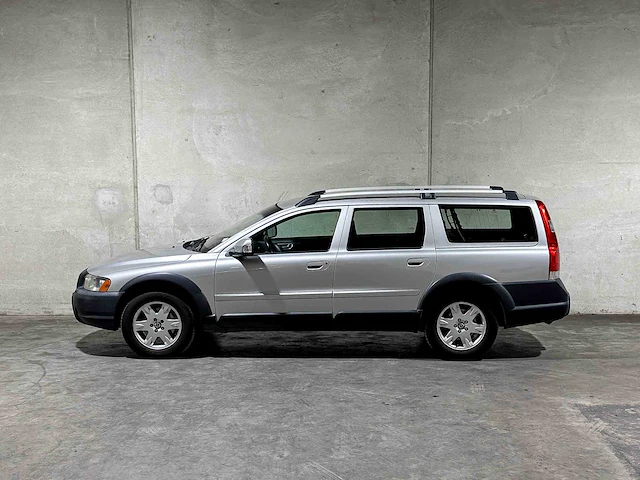Volvo xc70 2.5 t momentum 209pk 2006, 84-tk-vn - afbeelding 10 van  41