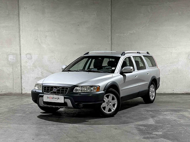Volvo xc70 2.5 t momentum 209pk 2006, 84-tk-vn - afbeelding 12 van  41