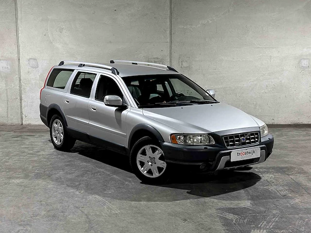 Volvo xc70 2.5 t momentum 209pk 2006, 84-tk-vn - afbeelding 40 van  41