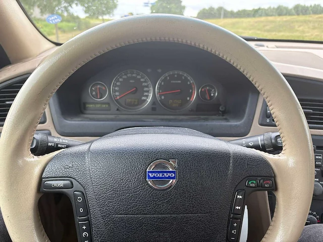 Volvo xc70 2.5 t momentum automaat, k-018-zp - afbeelding 13 van  22