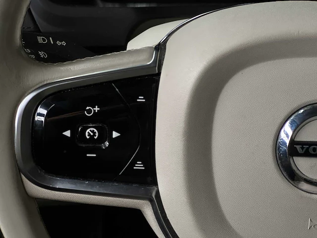 Volvo xc90 2.0 t8 te awd inscription 7-p 320pk 2015 (origineel-nl), hj-292-f - afbeelding 19 van  49