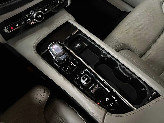 Volvo xc90 2.0 t8 te awd inscription 7-p 320pk 2015 (origineel-nl), hj-292-f - afbeelding 35 van  49
