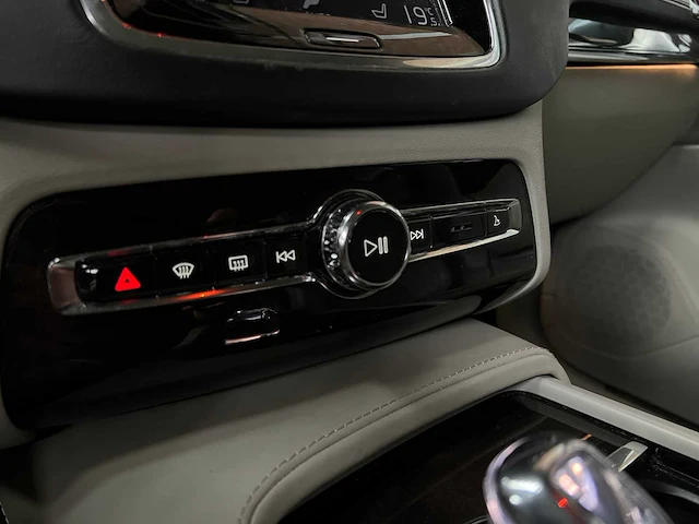 Volvo xc90 2.0 t8 te awd inscription 7-p 320pk 2015 (origineel-nl), hj-292-f - afbeelding 36 van  49