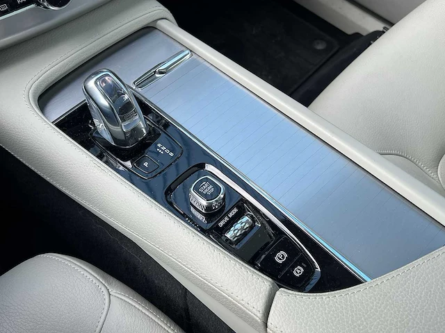 Volvo xc90 2.0 t8 te awd momentum 2018 | rv-610-j - afbeelding 18 van  35