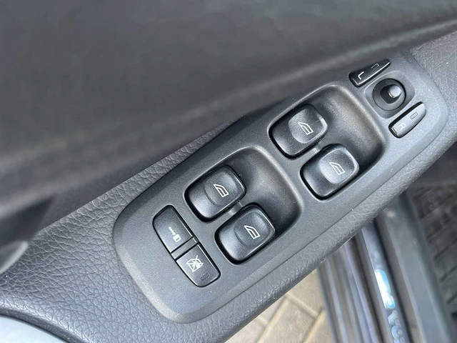 Volvo xc90 2.5 t momentum 2005 | 04-px-th - afbeelding 4 van  25