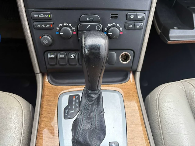 Volvo xc90 2.9 t6 momentum automaat, 92-jft-7 - afbeelding 16 van  28