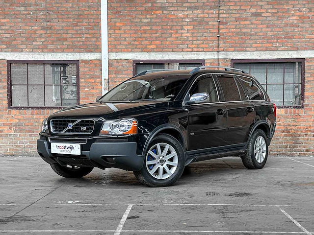 Volvo xc90 4.4 v8 315pk 2005 youngtimer - afbeelding 1 van  43
