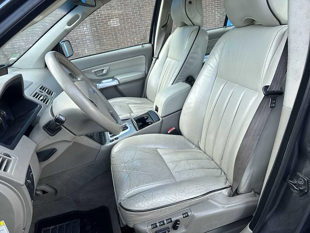 Volvo xc90 4.4 v8 executive car 2005 | 98-rf-ld i - afbeelding 2 van  31