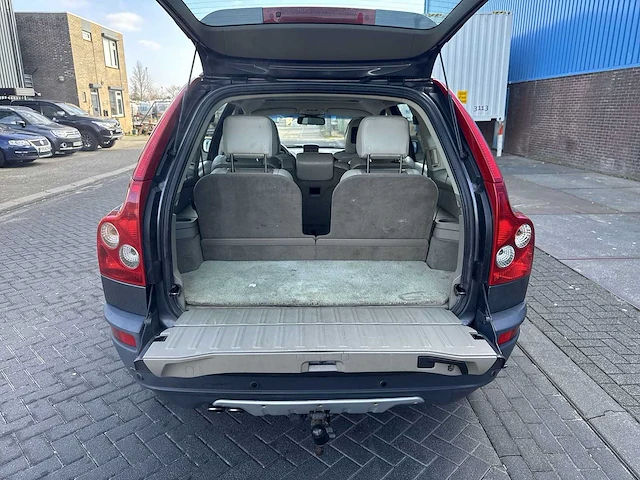 Volvo xc90 4.4 v8 executive car 2005 | 98-rf-ld i - afbeelding 17 van  31