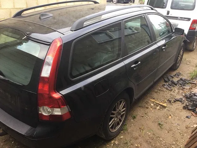 Volvo - afbeelding 2 van  10