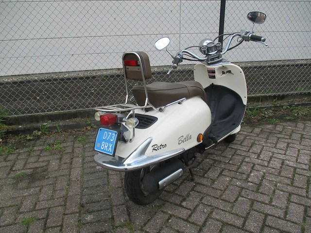 Vom - snorscooter - bella retro - scooter - afbeelding 9 van  11