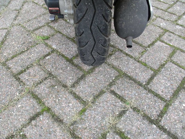 Vom - snorscooter - bella retro - scooter - afbeelding 11 van  11