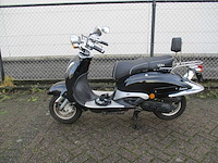Vom bella - bromscooter - exclusieve retro - scooter