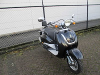 Vom bella - bromscooter - exclusieve retro - scooter - afbeelding 8 van  12