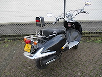 Vom bella - bromscooter - exclusieve retro - scooter - afbeelding 10 van  12