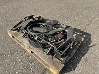 Voorlader aanbouw bevestiging - afbeelding 1 van  7