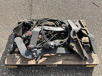 Voorlader aanbouw bevestiging - afbeelding 3 van  7