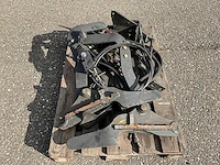 Voorlader aanbouw bevestiging - afbeelding 4 van  7