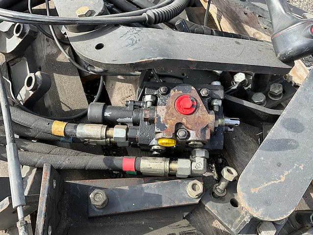 Voorlader aanbouw bevestiging - afbeelding 7 van  7