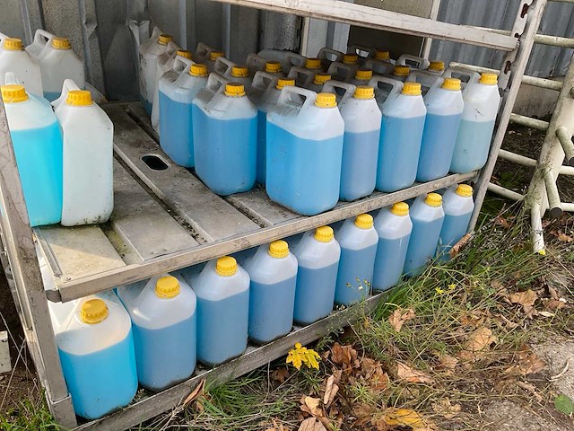 Voorraad anti-vries - afbeelding 2 van  4