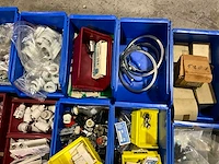 Voorraad elektra en toebehoren - afbeelding 2 van  13