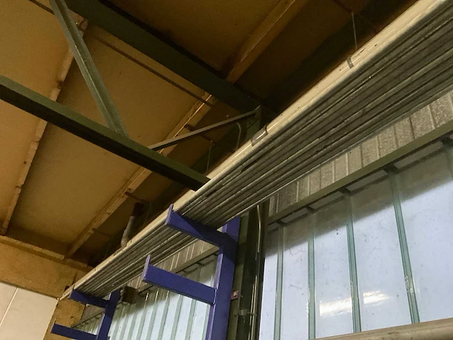 Voorraad ijzer gegalvaniseerd - afbeelding 6 van  7