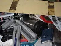 Voorraad mercedes benz miniaturen en gadgets w.o. mokken, keycords, jojo's, aanstekers, pennen, poppen etc.... - afbeelding 16 van  17