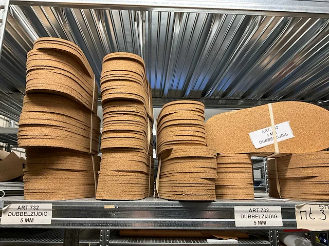 Voorraad perskurk platen -zolen, formokurk zolen en foamplaten - afbeelding 20 van  23