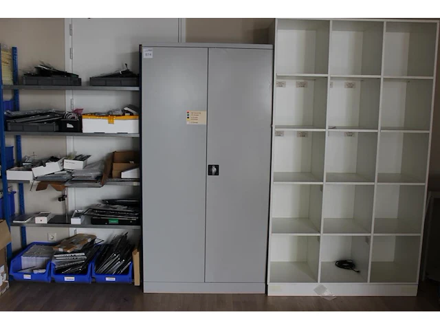 Voorraadkast afm. 100 x 45 x 200 cm - afbeelding 1 van  2