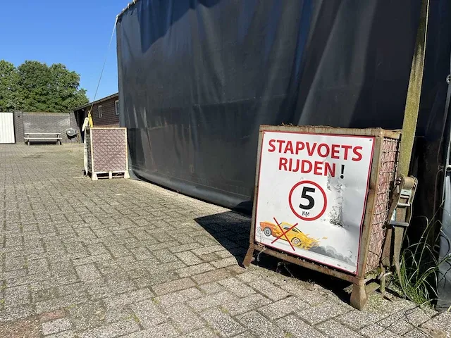 Voortent / overkapping - afbeelding 14 van  21
