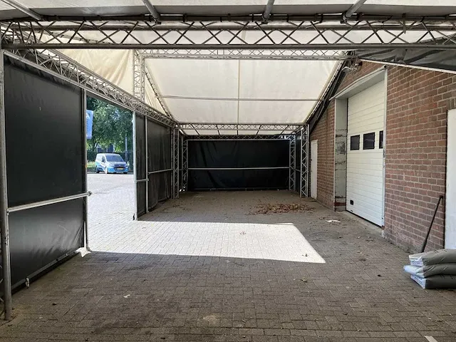 Voortent / overkapping - afbeelding 18 van  21