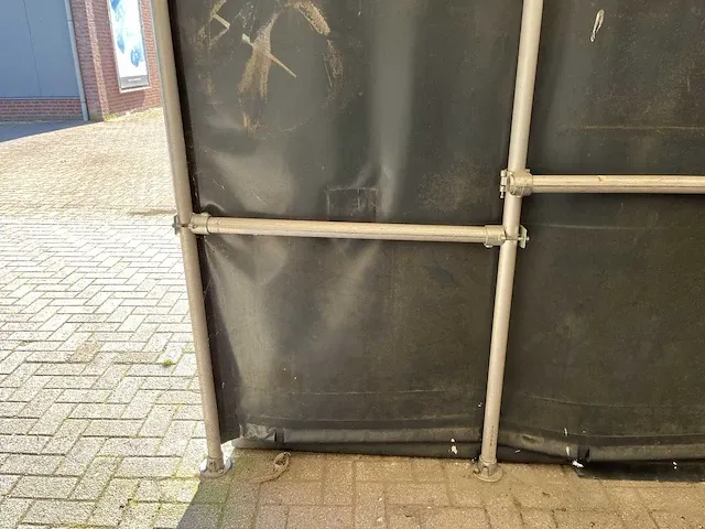 Voortent / overkapping - afbeelding 20 van  21