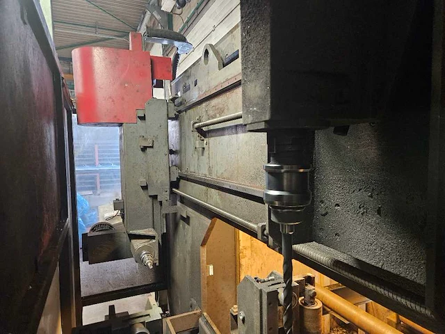 Voortman - 2005 - v603 + vb 1050 - cnc-boor zaag straat - afbeelding 8 van  16