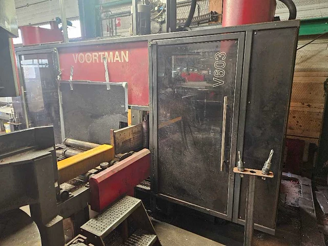 Voortman - 2005 - v603 + vb 1050 - cnc-boor zaag straat - afbeelding 10 van  16