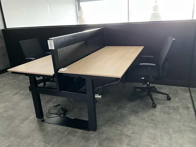 Voortman dubbele werkplek - afbeelding 1 van  6