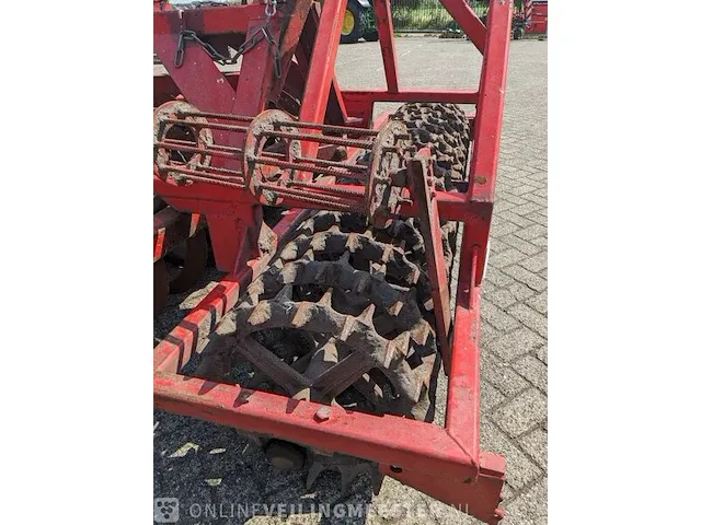 Vorenpakker met kruimelrol - afbeelding 6 van  8